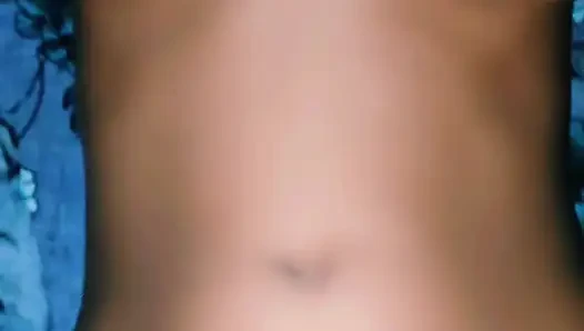 Sister-in-law's bad fucking and spreading both her legs, put the whole penis and took out the piss from the pussy.