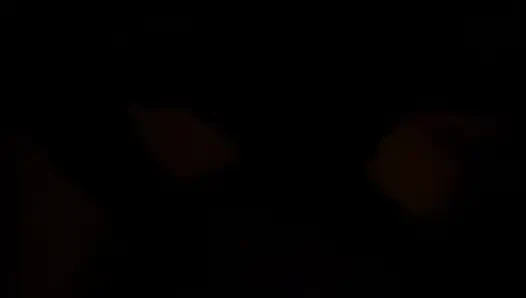 Maskeli heteroseksüel adamı emiyor