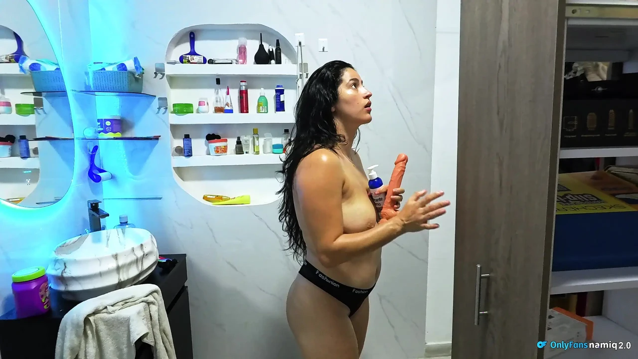 My best friend’s mom eats my cock after touching herself!