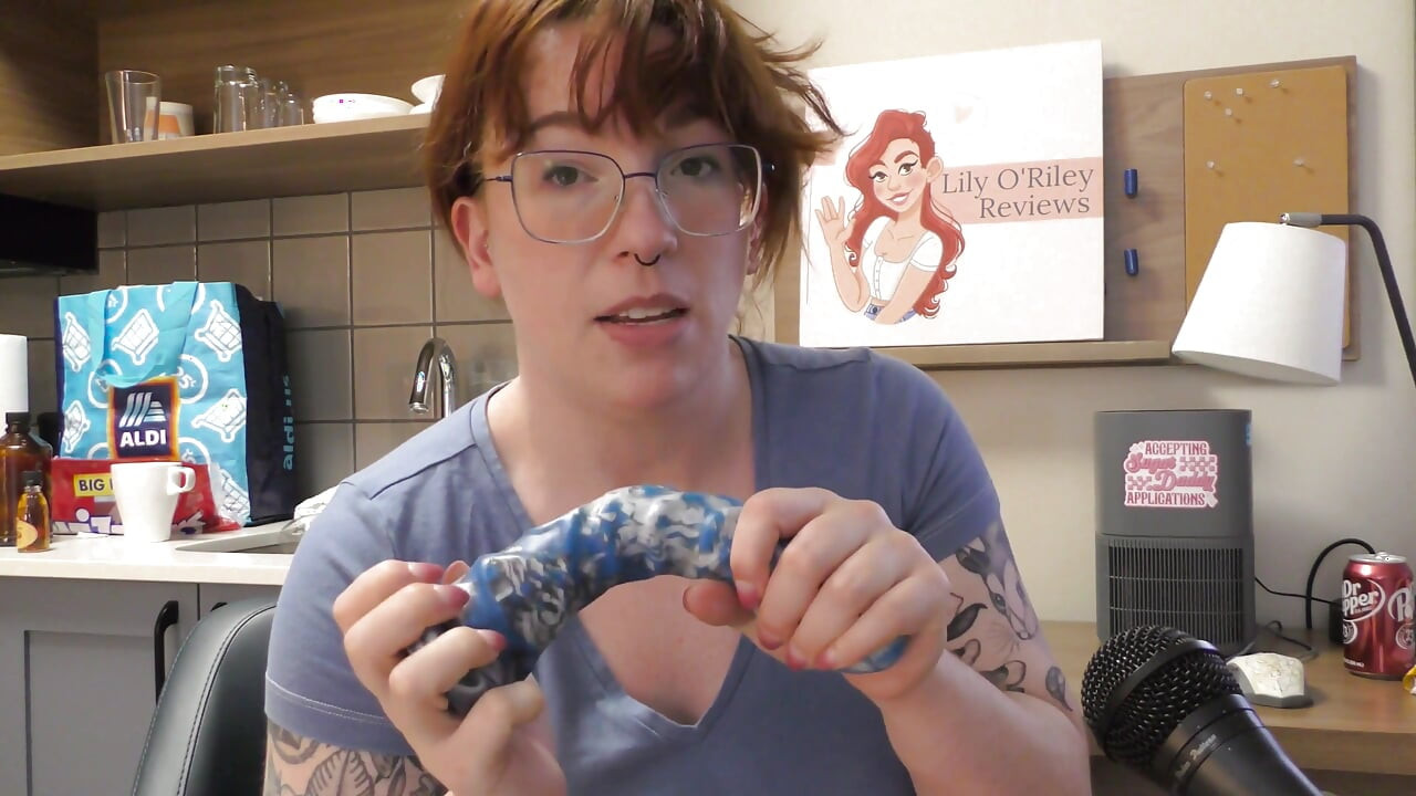NSFW Review of the Night King Dildo by Uberrime