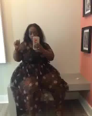 Pantat seksi cewek semok kulit hitam