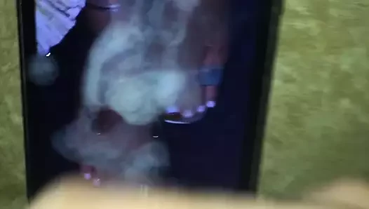 Cum üzerinde olivia culpo seksi beyaz toe nails ayaklar tekrar
