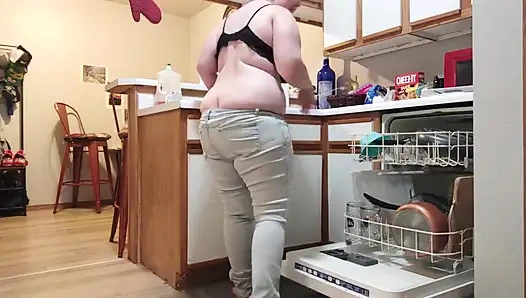 Buttcrack menunjukkan membongkar pencuci piring