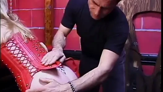 Fat blonde in red corset sucks redhead's boob