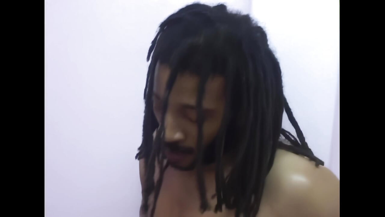 Cei mai mari sâni naturali văzuți vreodată