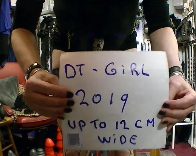 DT-GIRL 31-12-2019 CRAZY DILDO NIGHT up to 2020 Plug Hardtoy