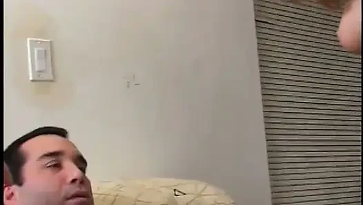 Si cantik rambut merah dengan toket kencang lagi asik ngentot kontol ngaceng di ranjang
