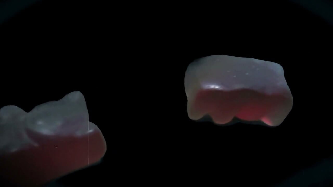 Meu primeiro filme de devorado de fantasia! Demônio sexy chupará a vida dos homens e enviará seus corpos masculinos em seu estômago para digeri-los!