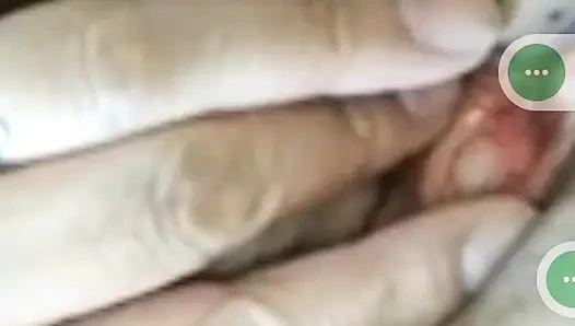 Jede nacht machen wir für unseren befriedigten video-sexanruf