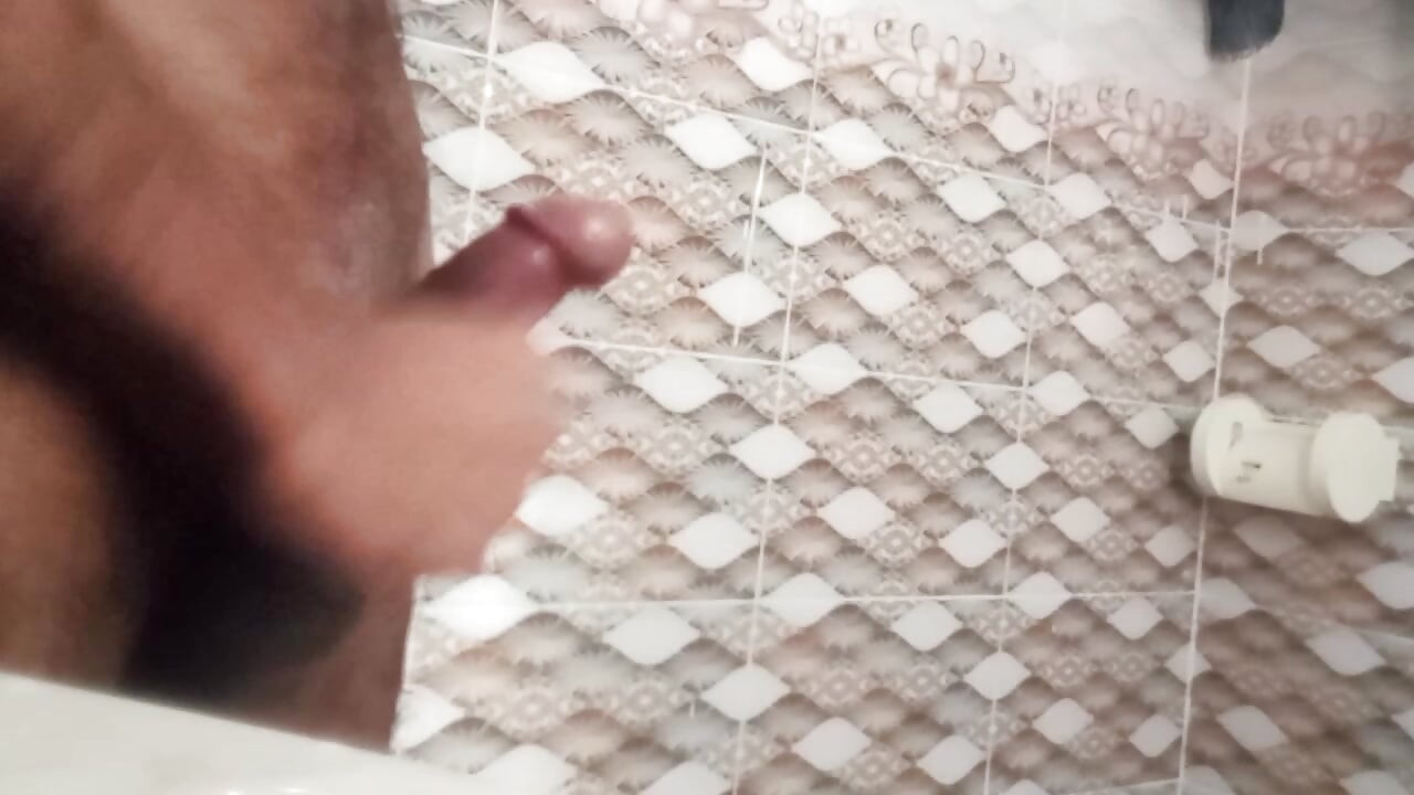 I saw my teachers boobs and i masturbate on ner face