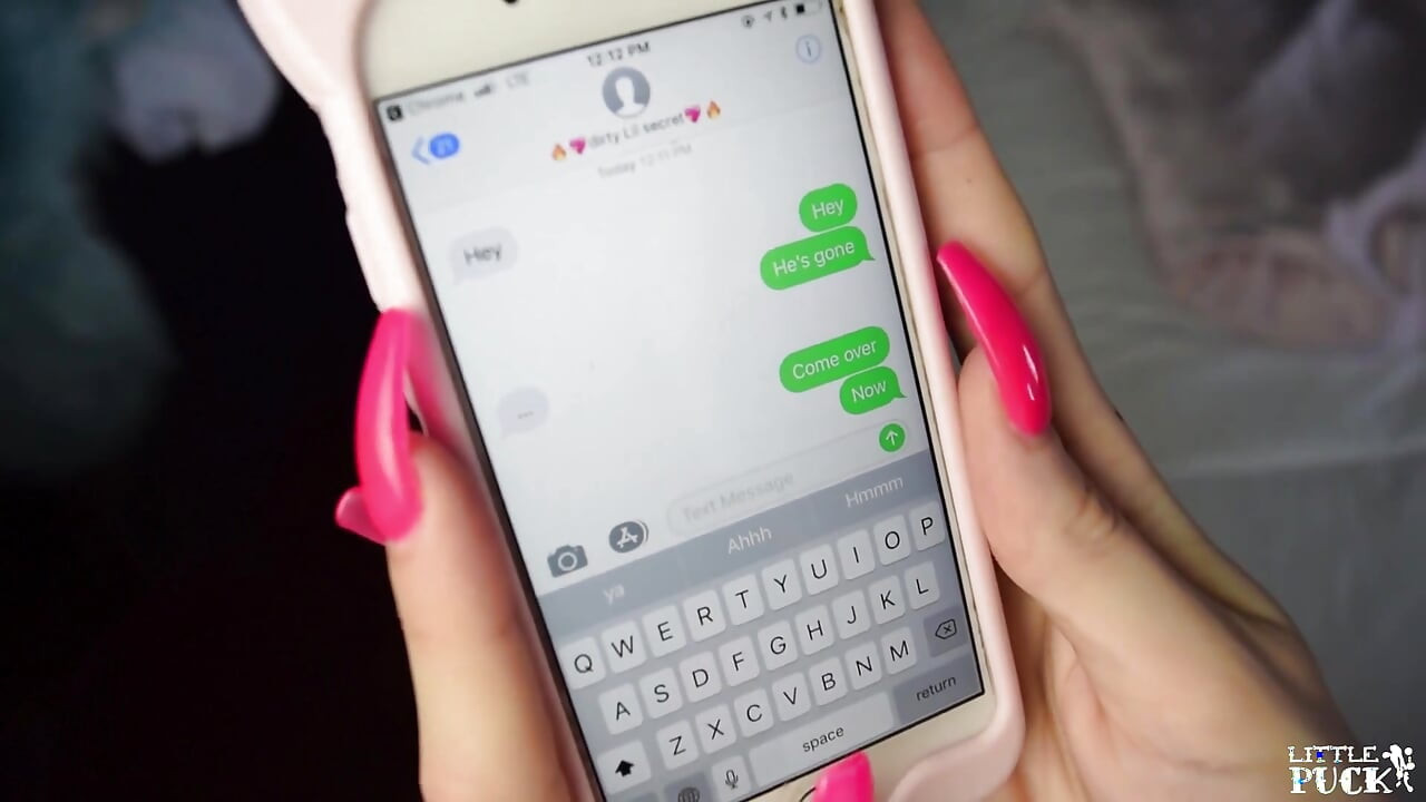 Baise la femme de ton meilleur ami en POV avec un gode