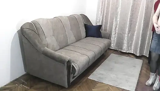 Kocası karısını erotik bir fotoğraf çekimi için fotoğrafçıya getirdi. Büyük doğal memeler domaltmalı domaltmalı orta yaşlı seksi kadın çoraplı. Seks