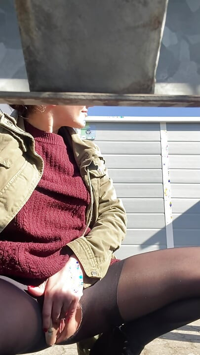 Frankfurt, trên mái nhà Cumshot Face, Miệng
