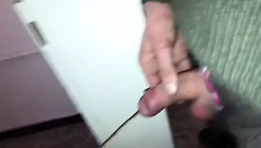 Geil das Klo voll gepisst!