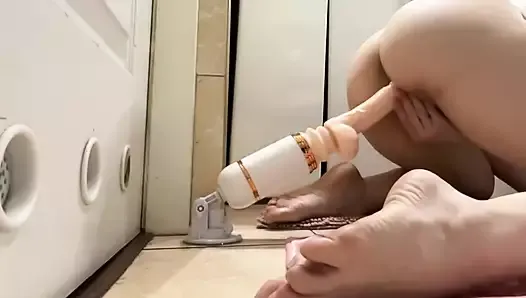 Утренняя мастурбация в ванной