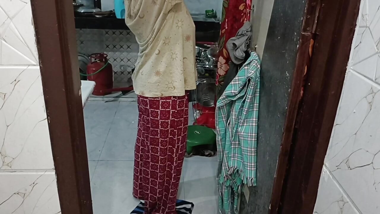 Wife bathroom sex india