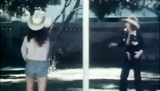 Klasik porno dvd'leri: hafta sonu kovboy kız: bölüm 5