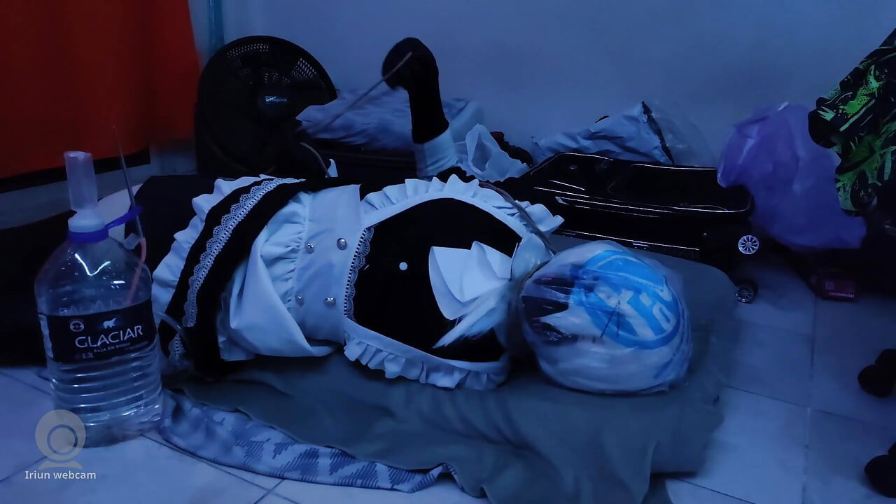 Kigurumi meid bondage zwaar ademspel
