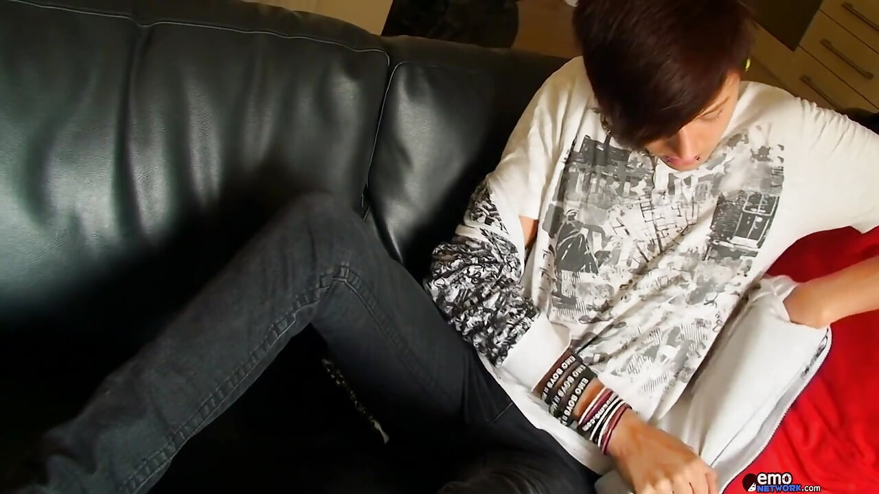 Super Horny Emo Boy Dakota Unloads