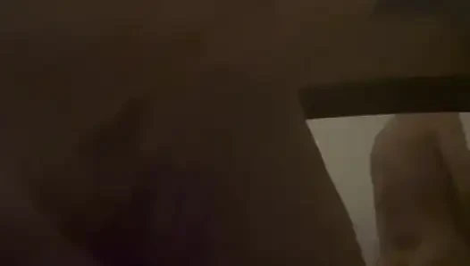 Aman tanrım! Gerçekten bir yarağa ihtiyacım var.