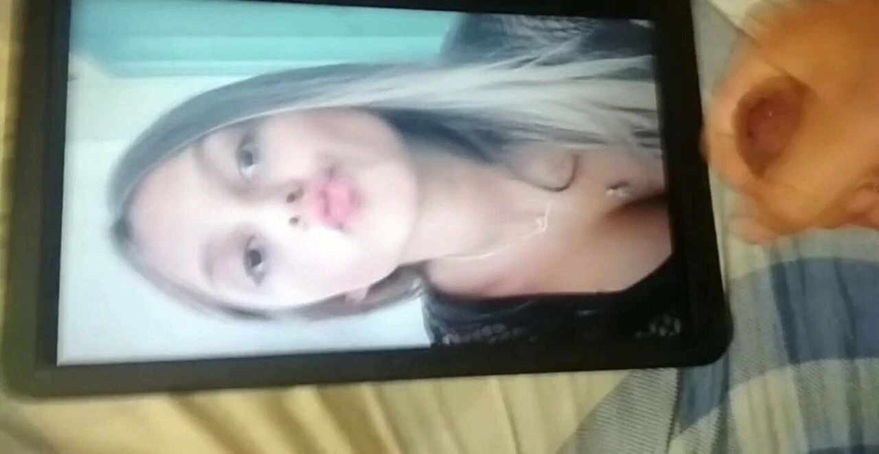 Cum tributo - laura shadeck (18 anos)
