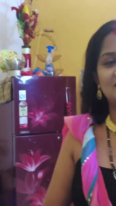 POV - StarSudipa Bihari Bhabhi 第一次POV視頻博客，她的小叔子有完整的性愛視頻（印地語音頻） | 短片 1