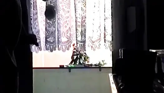 Я обнаженная на старых видео, которые нашла