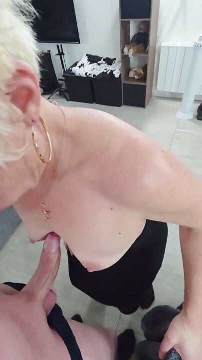 En Bra Blowjob Och En Bra Handjob