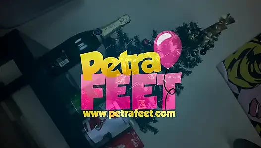 Natale lagi asik nikmatin memeknya pakai botol soda