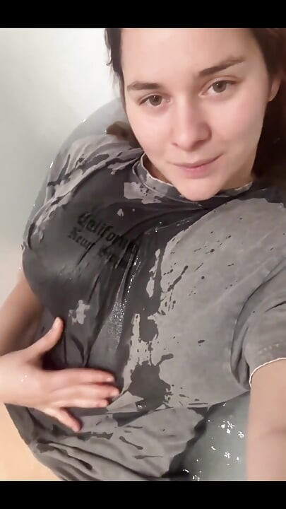 Jesi li ikada ušla u kadu potpuno obučena?