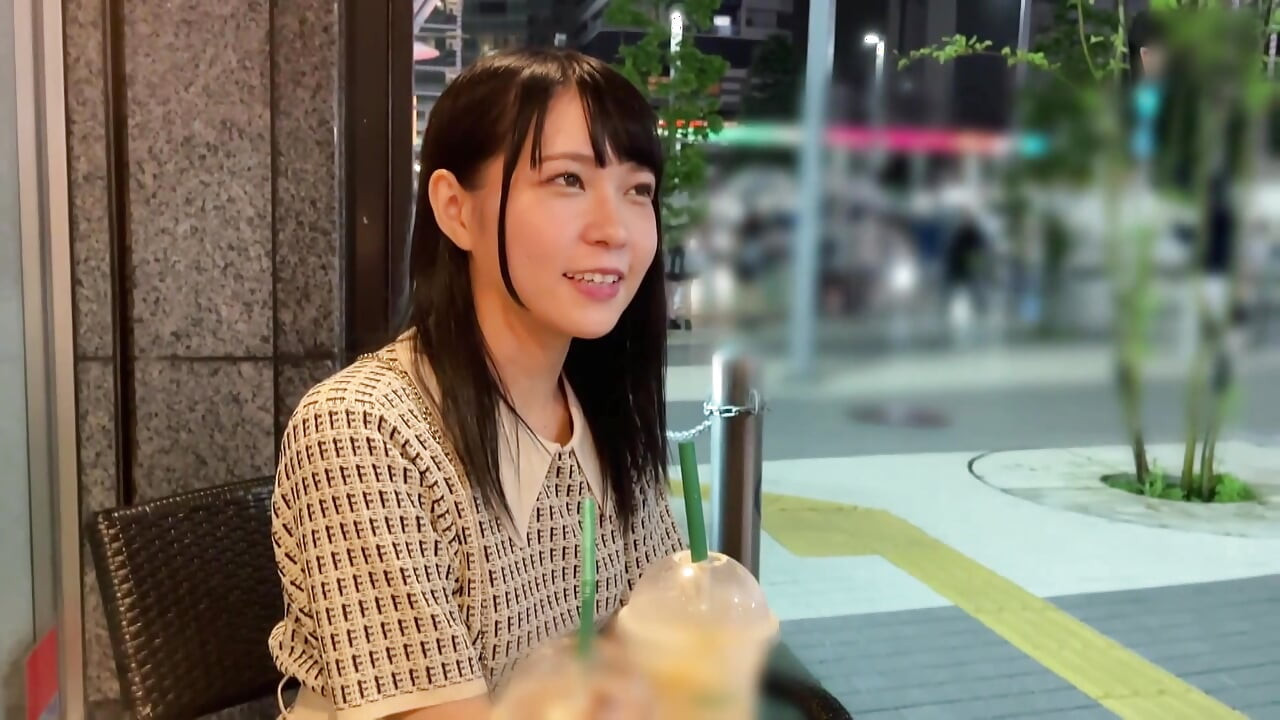 A118F10 It's natural to be cautious about your first dating app! A beautiful black-haired girl who came knowing she was going to shoot privately! Wild sex in one-night mode!