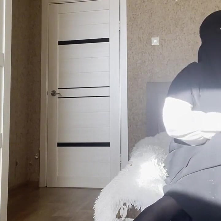 Arab MILF with Big Ass Gives JOI