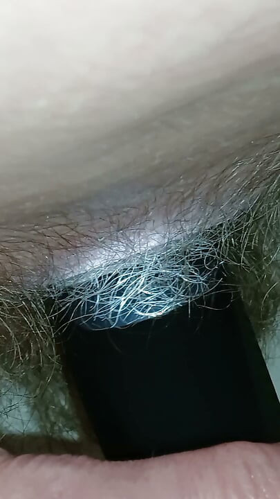 מגלח את הזין שלי