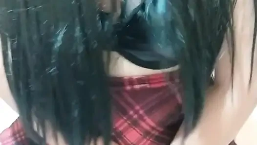 Big Ass Gets on All Fours and Shows Her Wet to End up in Squirting
