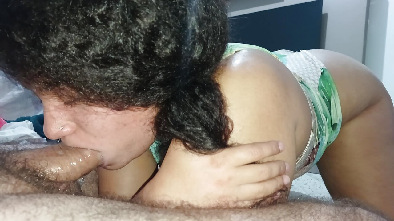 DEEP THROAT, PUNCHING THE STALK OF THE CUCKOLD'S COCK, SHAKING HIS ASS