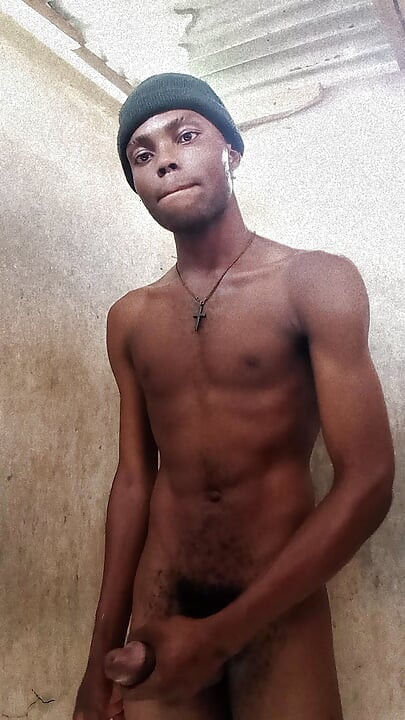 Juste un garçon avec une grosse bite