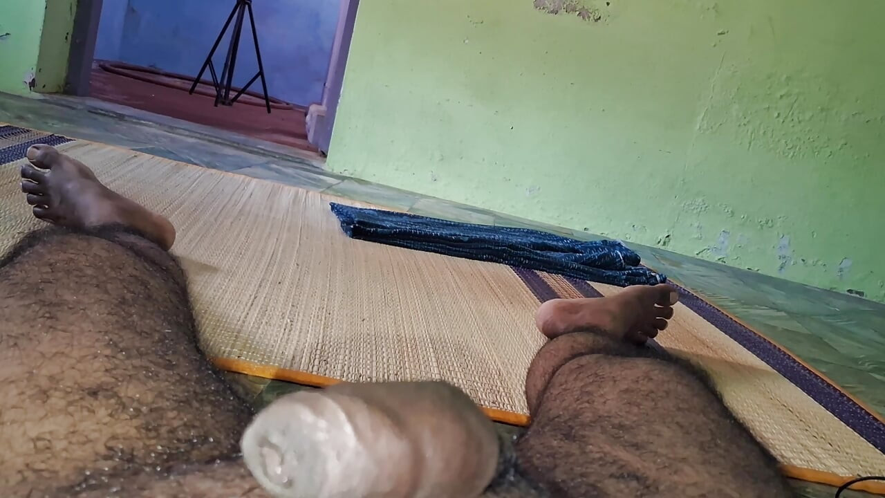 Indian BBC guy solo jerking video 225
