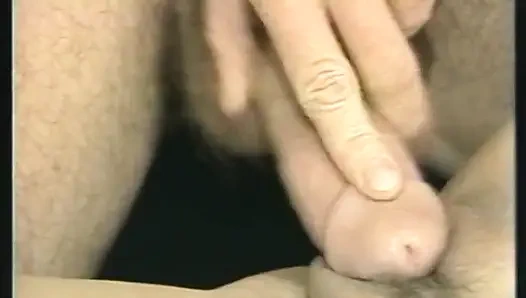 Pelacur bertubuh kurus dientot habis-habisan sama kontol besar sampai belepotan