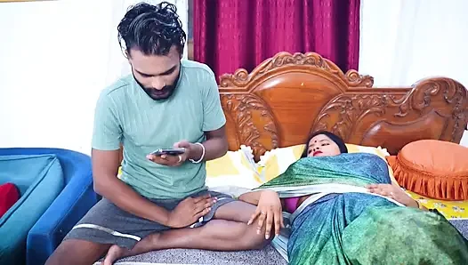 Sauteli maa ka pair dabate dabate chod diya