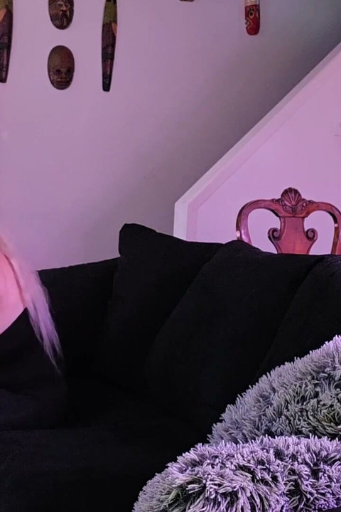 Fucking in the Livingroom Getting My Face Covered