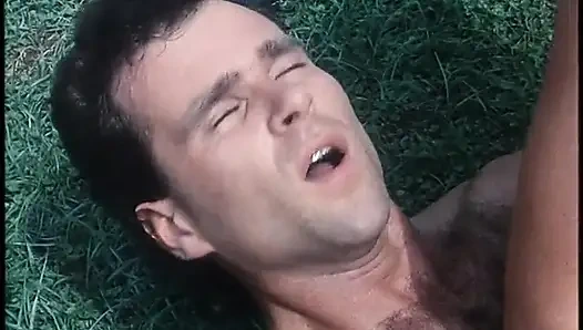 Ateşli açık havada grup seks