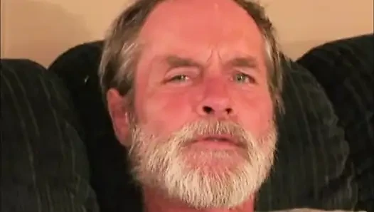 Amatör Steve dayak yiyor