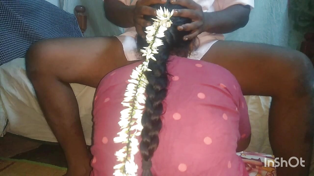 بريانكا ربة منزل تأكل كس مع شاب