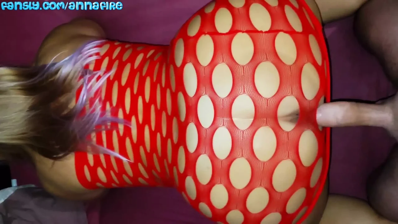 蠕虫通过洞找到了通往阴部的通道，恋足癖