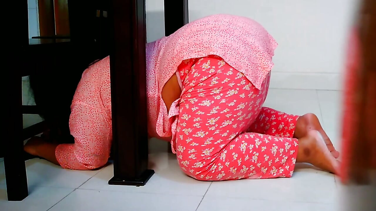 Desi Stepmother in Law Gets Stuck Under Table While Cleaning Dining Room. When Son in Law Fucked Hard & Cum Behind - BBW Big Ass