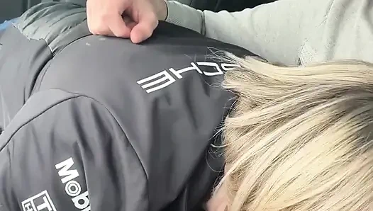 Saya mengisap saat mengendarai pacar saya menyalip truk ahah