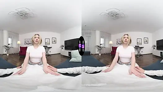 Abgelenkt, freund? Mila hält ihn mit einem harten zum schweigen - teenMegaworld