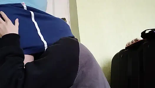 Два соседа скрывают, что они лесбиянки