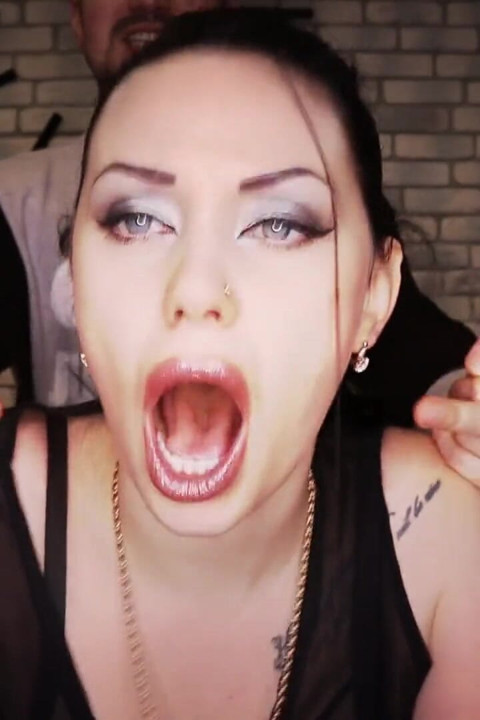 Worship my lips while I am get fucked by real man