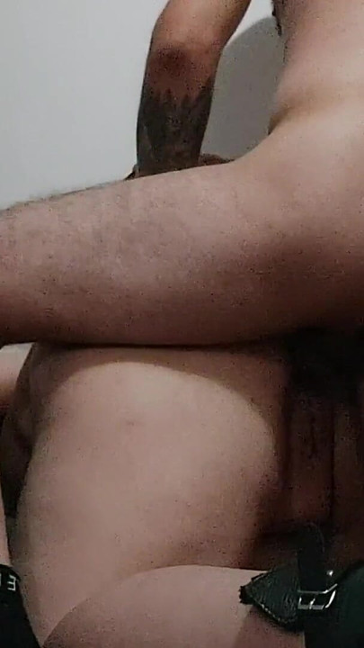 वह जोरदार चुदाई पसंद करती है कामुक खूबसूरत विशालकाय महिला कुतिया चेहरे पर वीर्य लेती है और वीर्य खाना पसंद करती है | क्लिप 1